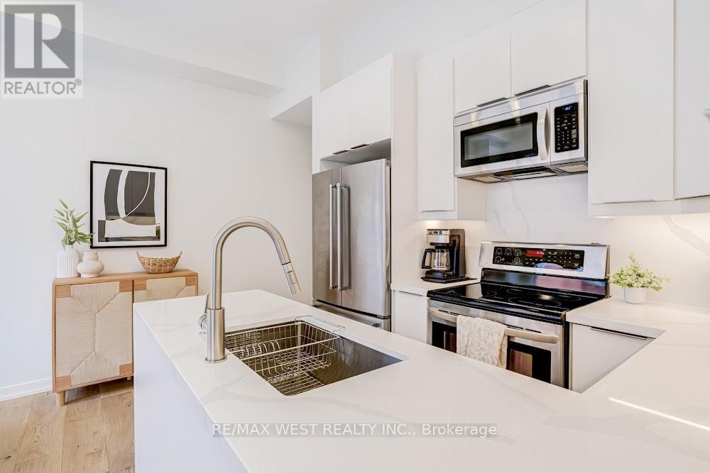 3 - 1396 Bloor Street W, Toronto (dovercourt-wallace Emerson-junction), Ontario