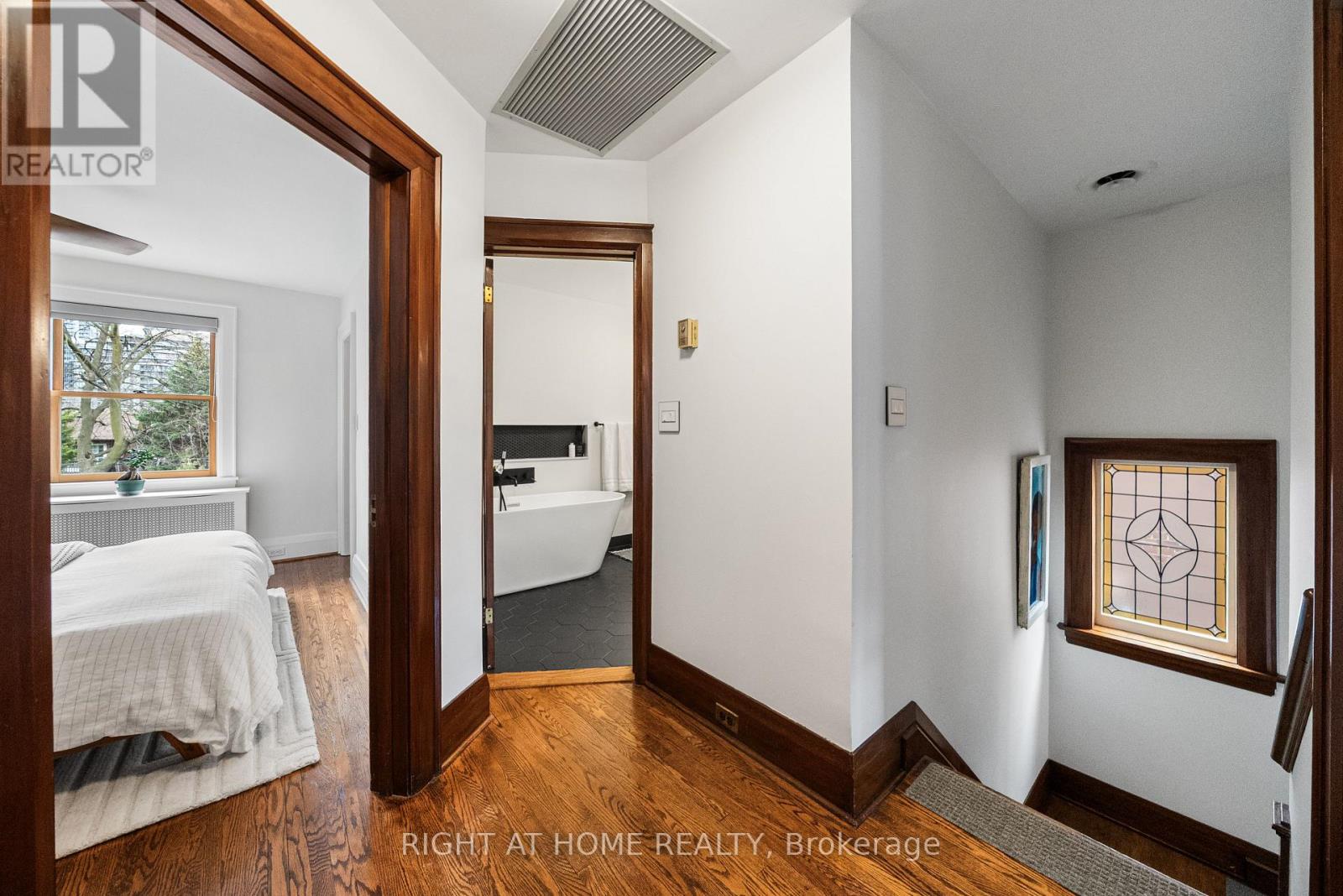 113 Eastbourne Avenue, Toronto (yonge-eglinton), Ontario