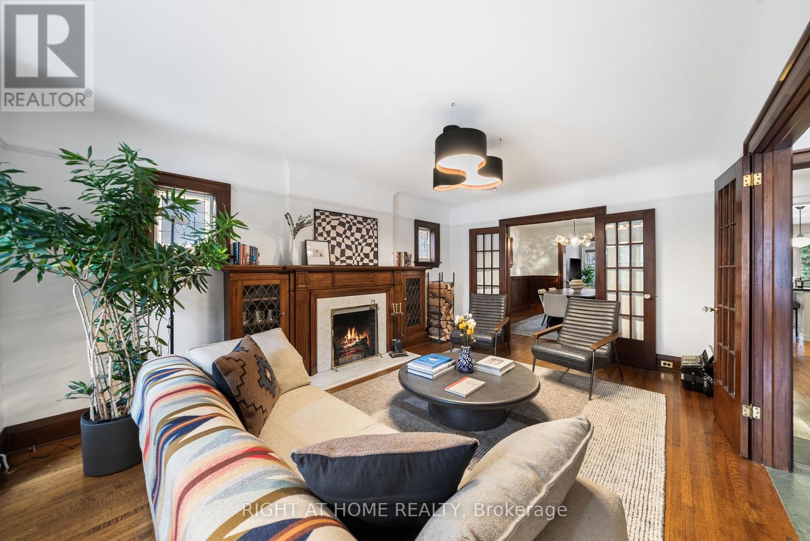 113 Eastbourne Avenue, Toronto (yonge-eglinton), Ontario