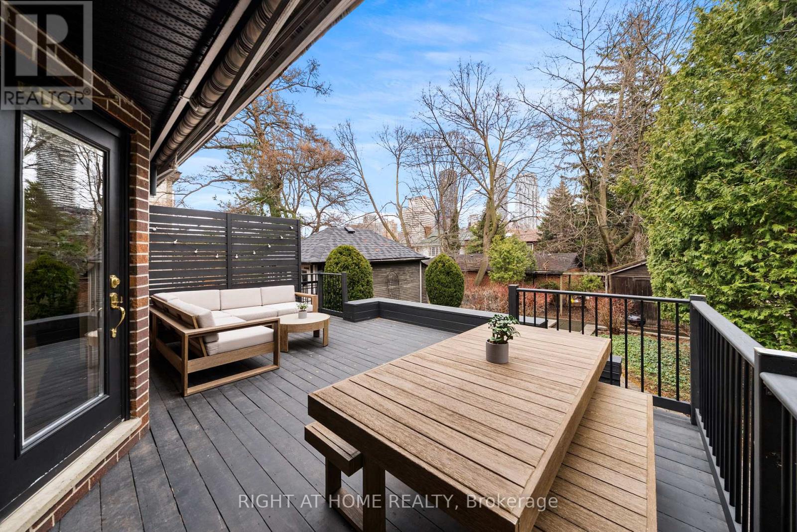 113 Eastbourne Avenue, Toronto (yonge-eglinton), Ontario