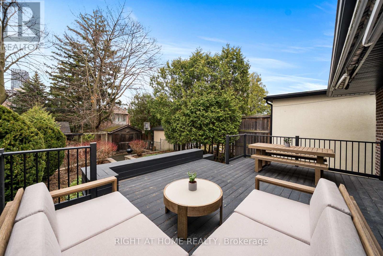 113 Eastbourne Avenue, Toronto (yonge-eglinton), Ontario