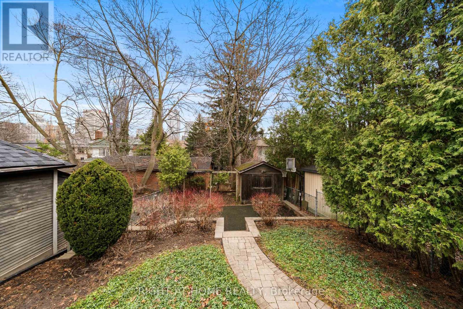 113 Eastbourne Avenue, Toronto (yonge-eglinton), Ontario