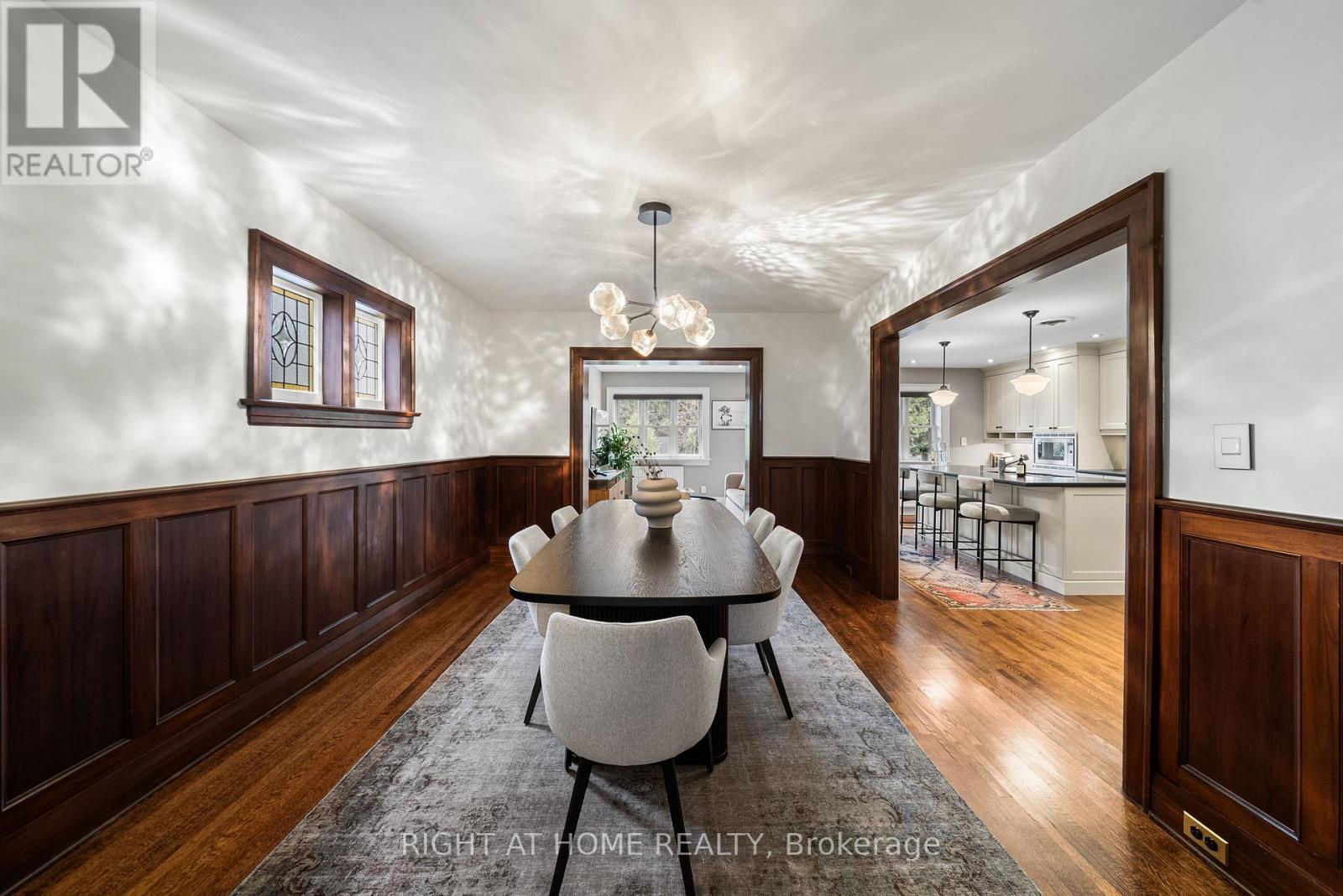 113 Eastbourne Avenue, Toronto (yonge-eglinton), Ontario