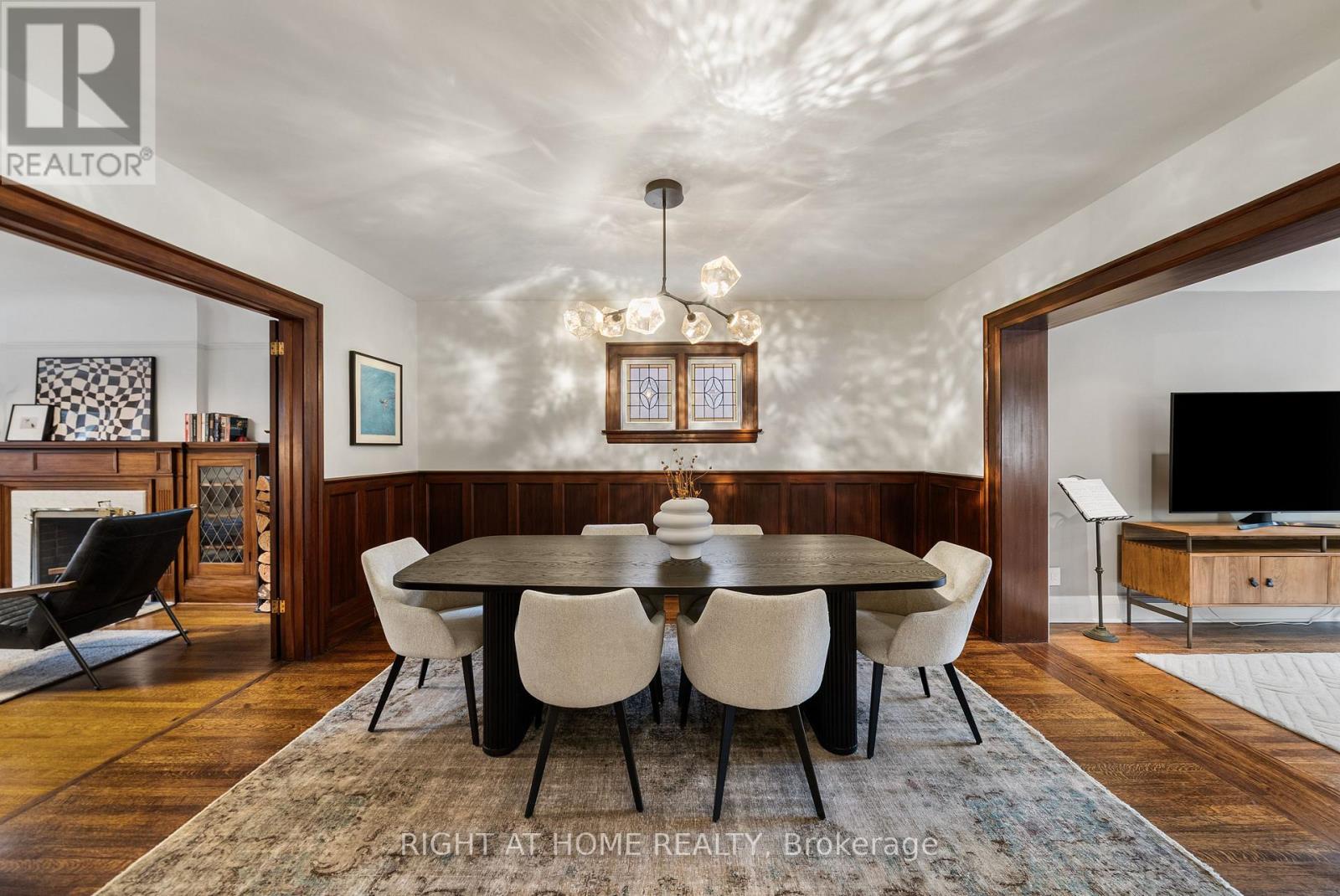 113 Eastbourne Avenue, Toronto (yonge-eglinton), Ontario