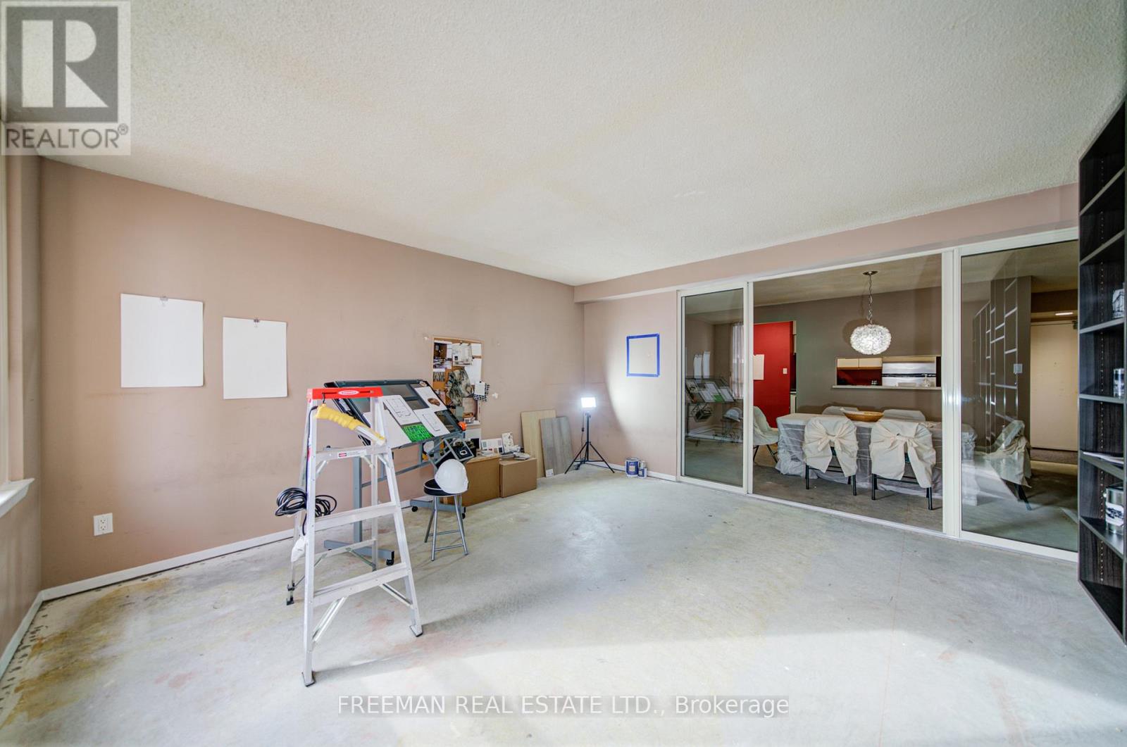 2405 - 633 Bay Street, Toronto (bay Street Corridor), Ontario