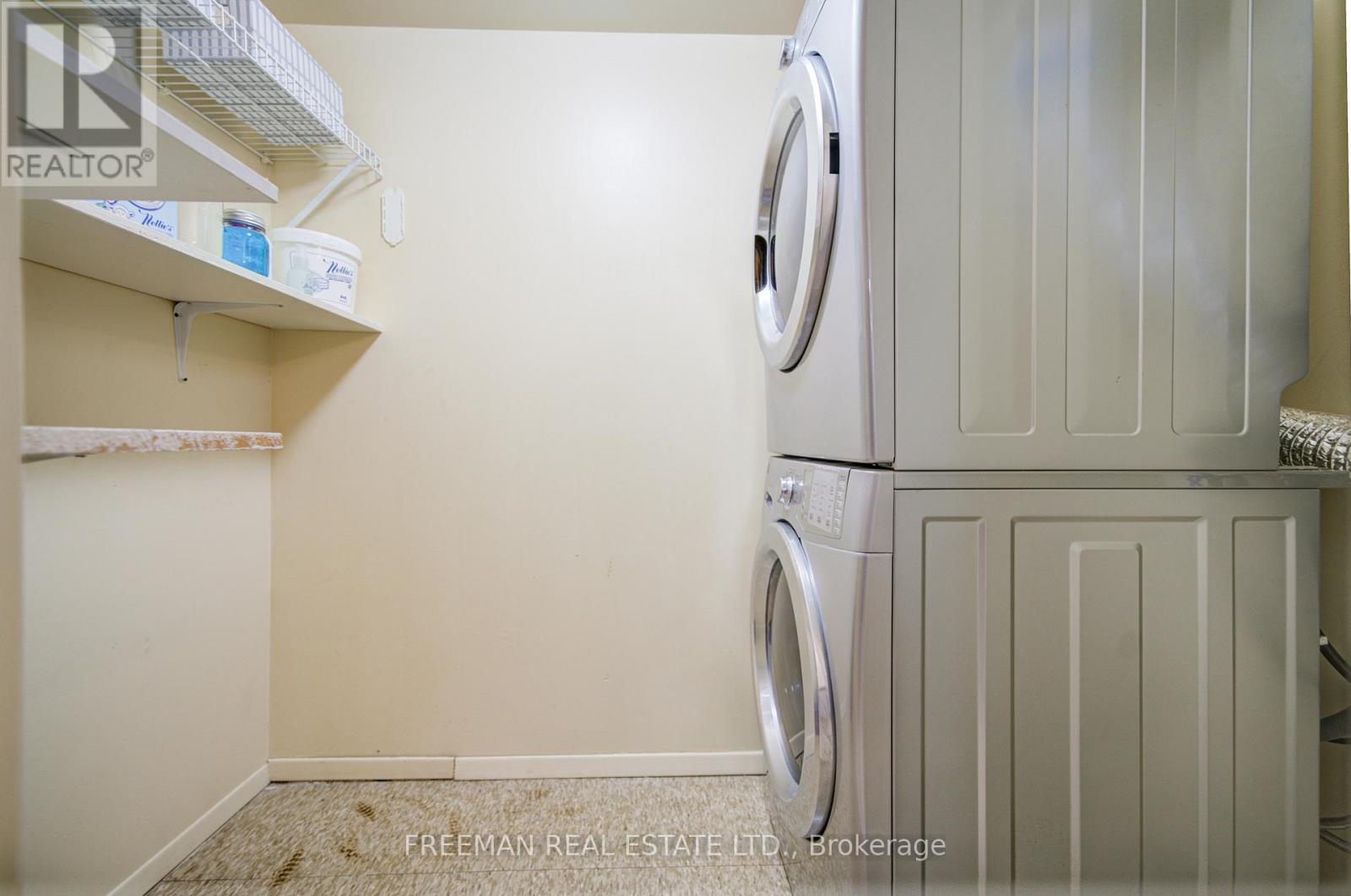 2405 - 633 Bay Street, Toronto (bay Street Corridor), Ontario