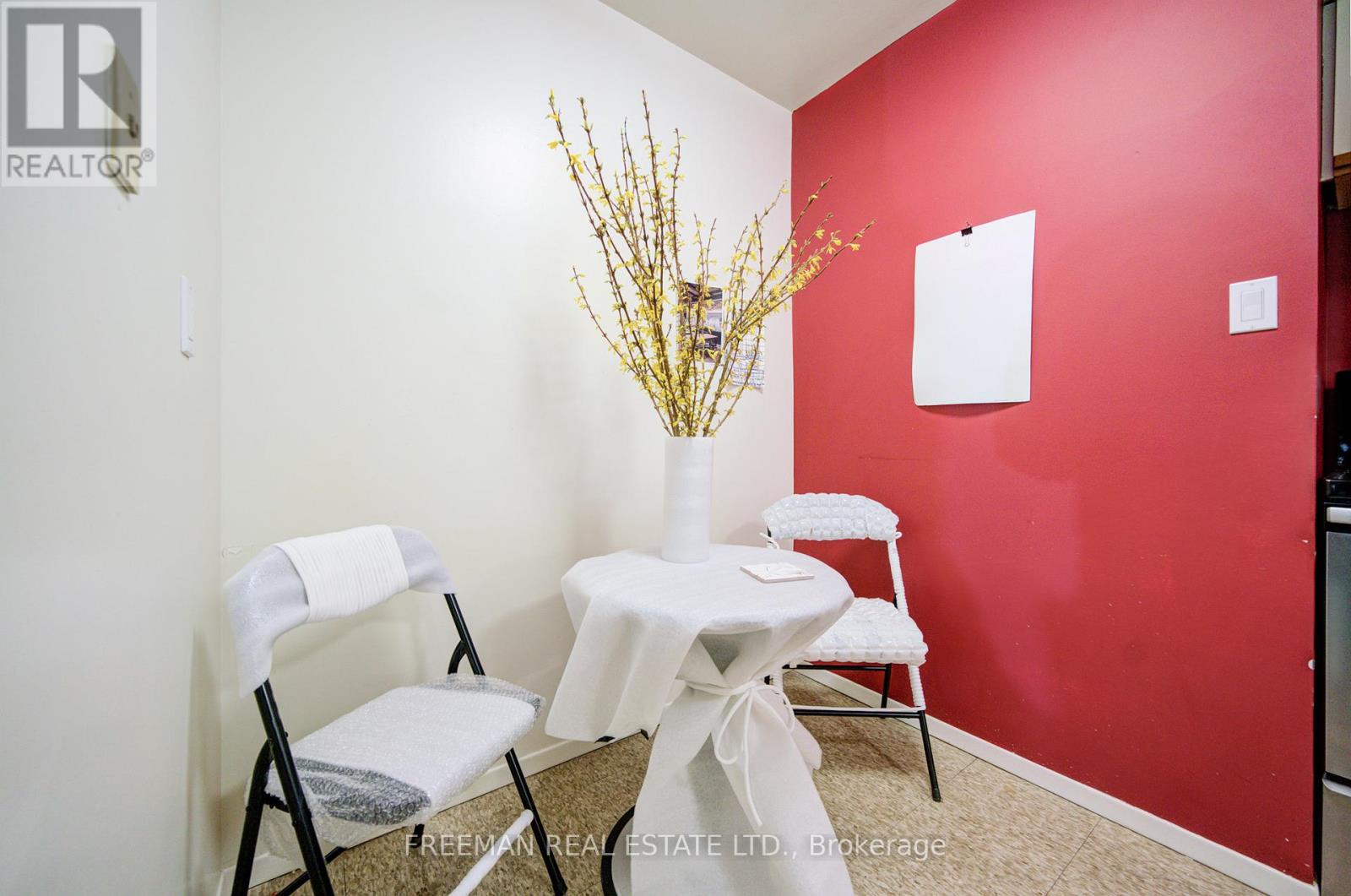 2405 - 633 Bay Street, Toronto (bay Street Corridor), Ontario