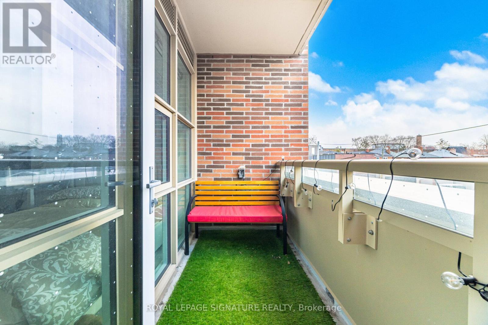 208 - 1787 St Clair Avenue W, Toronto (weston-pellam Park), Ontario