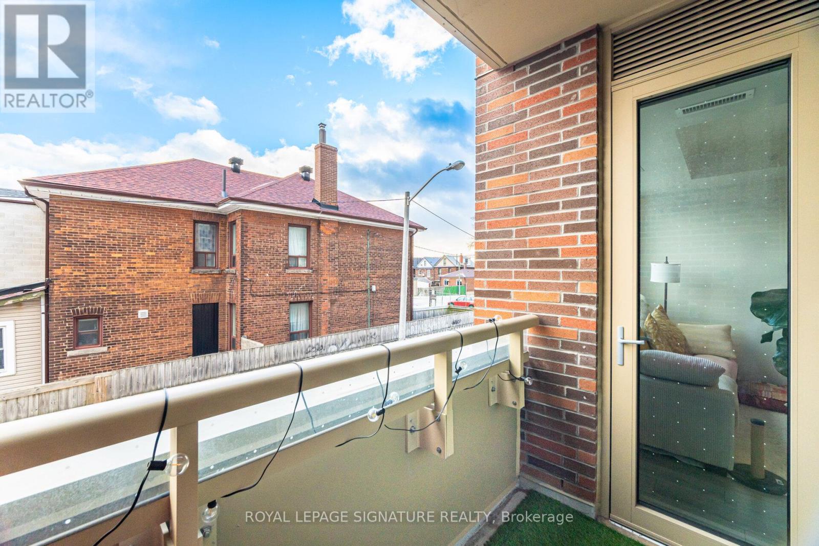 208 - 1787 St Clair Avenue W, Toronto (weston-pellam Park), Ontario