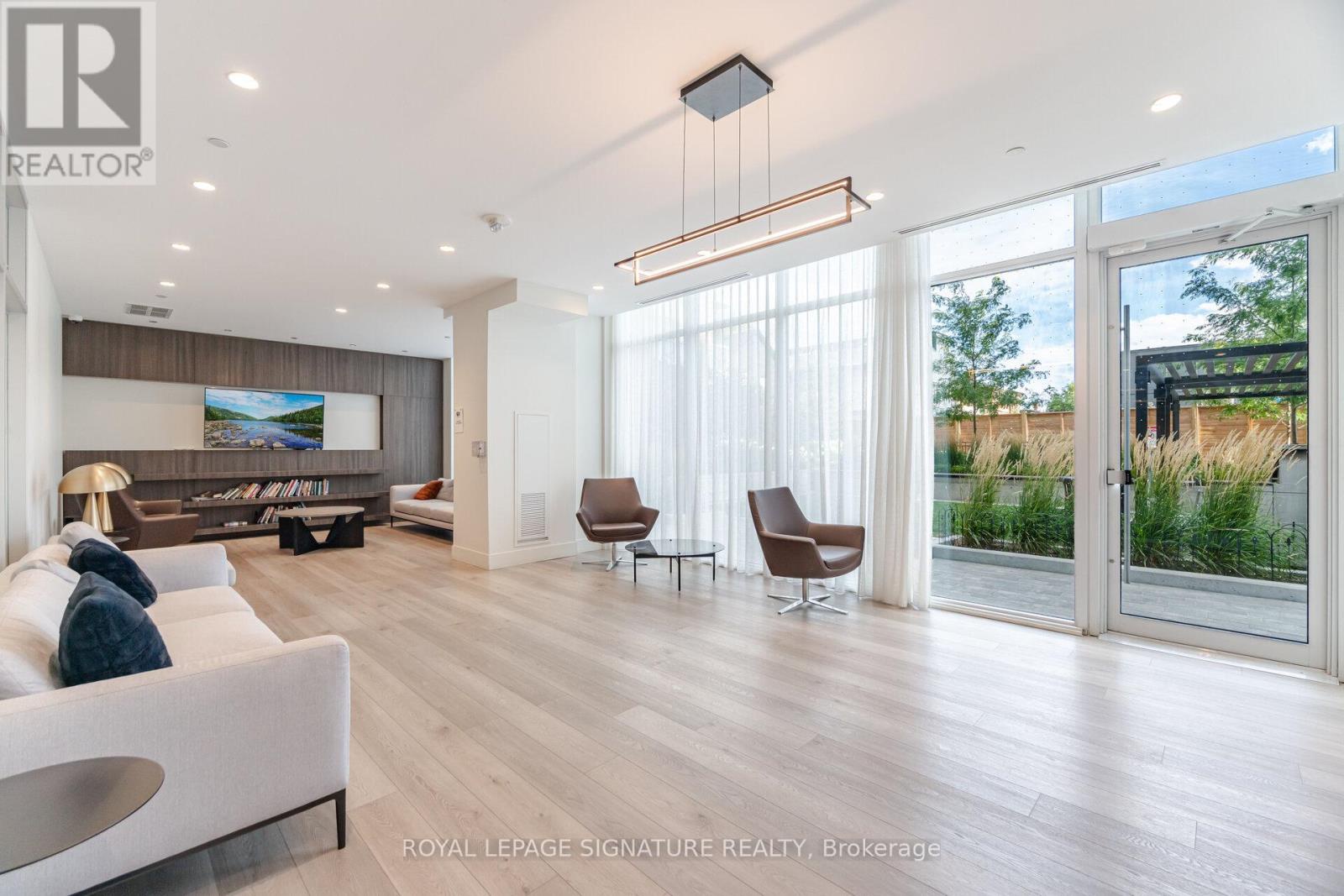 208 - 1787 St Clair Avenue W, Toronto (weston-pellam Park), Ontario