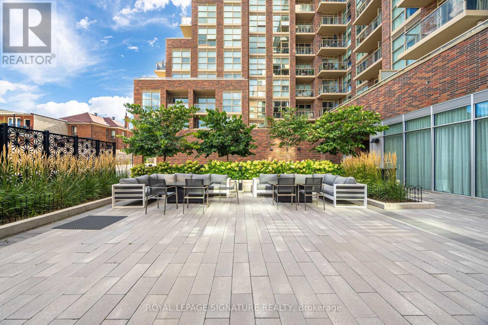 208 - 1787 St Clair Avenue W, Toronto (weston-pellam Park), Ontario