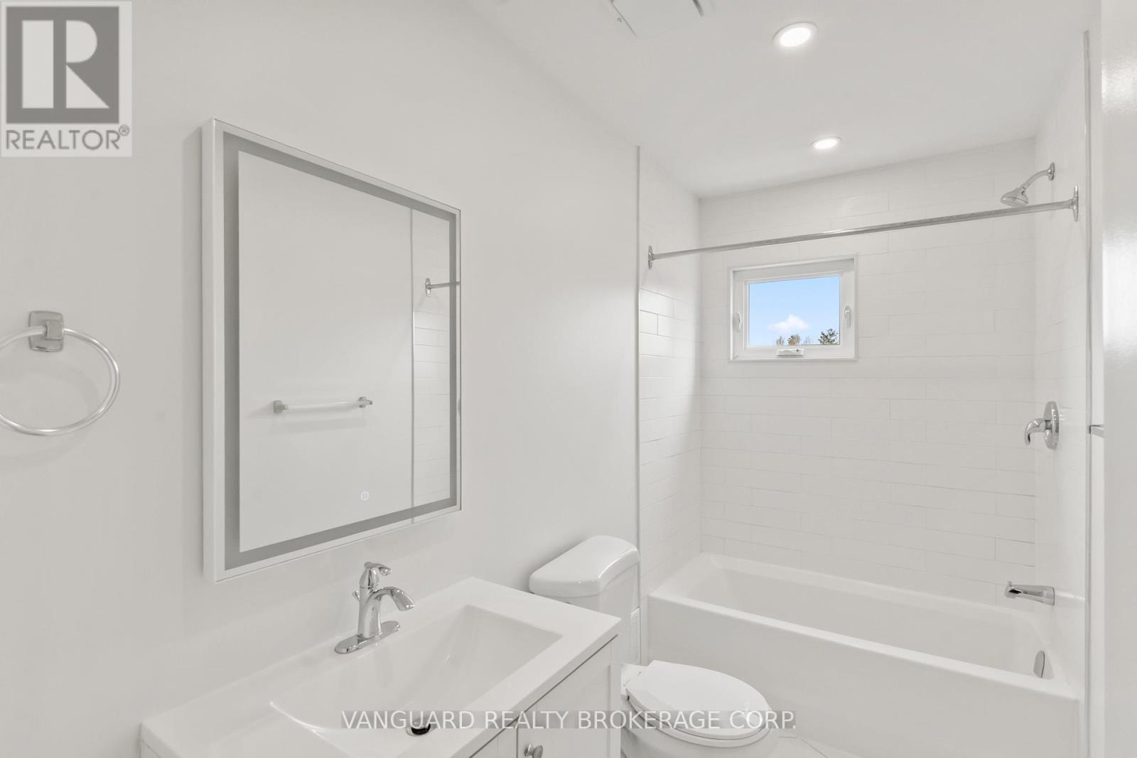 69 Joyce Parkway, Toronto (yorkdale-glen Park), Ontario