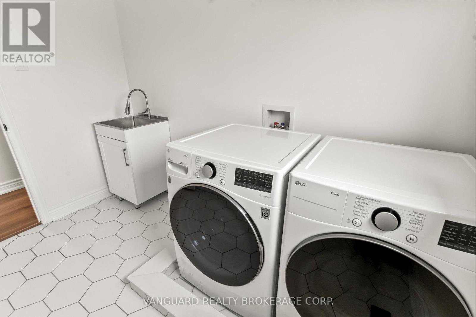 69 Joyce Parkway, Toronto (yorkdale-glen Park), Ontario