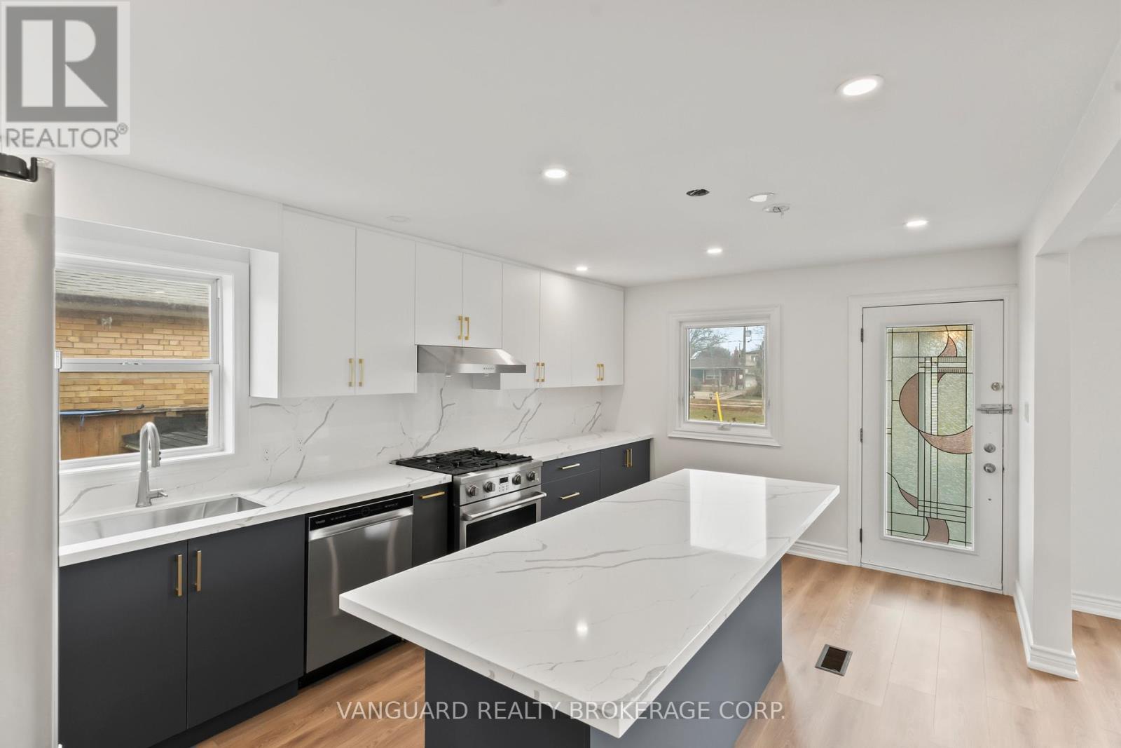 69 Joyce Parkway, Toronto (yorkdale-glen Park), Ontario