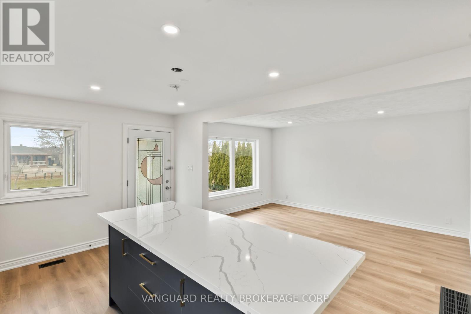 69 Joyce Parkway, Toronto (yorkdale-glen Park), Ontario