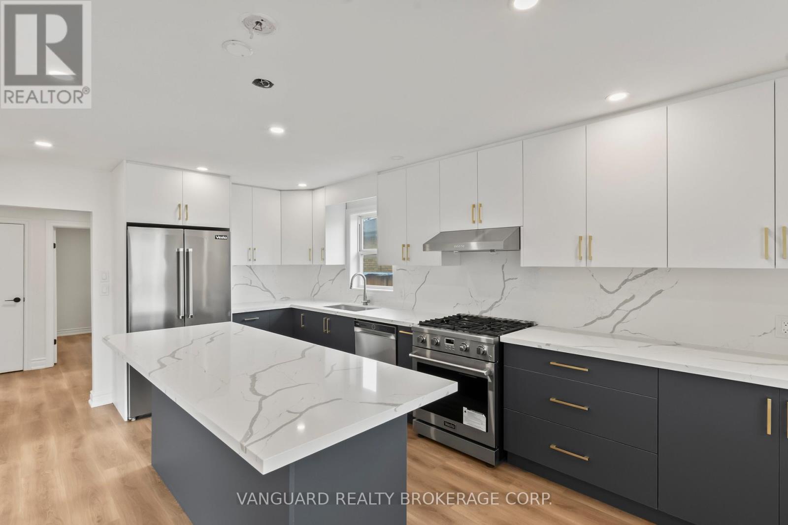 69 Joyce Parkway, Toronto (yorkdale-glen Park), Ontario