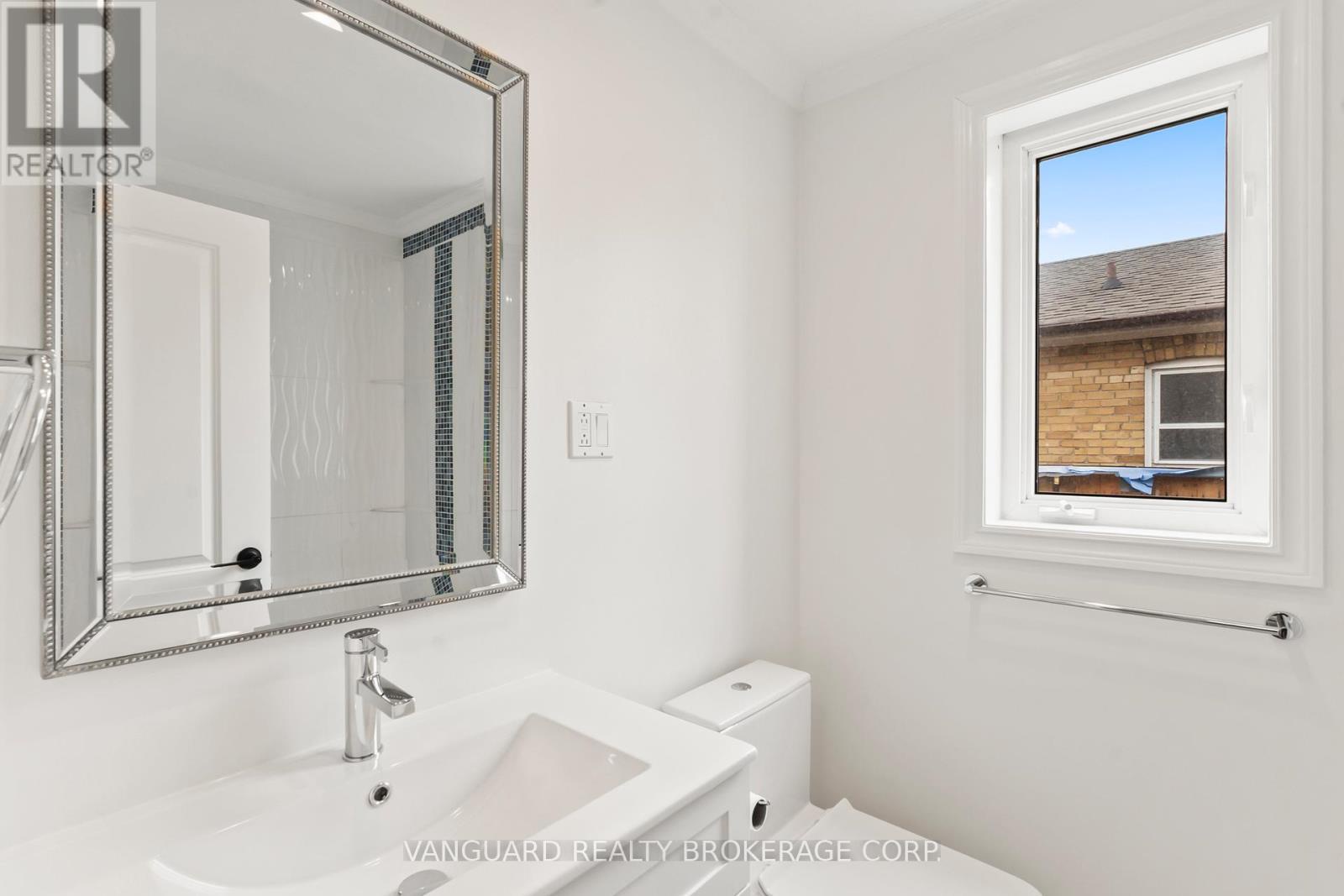 69 Joyce Parkway, Toronto (yorkdale-glen Park), Ontario