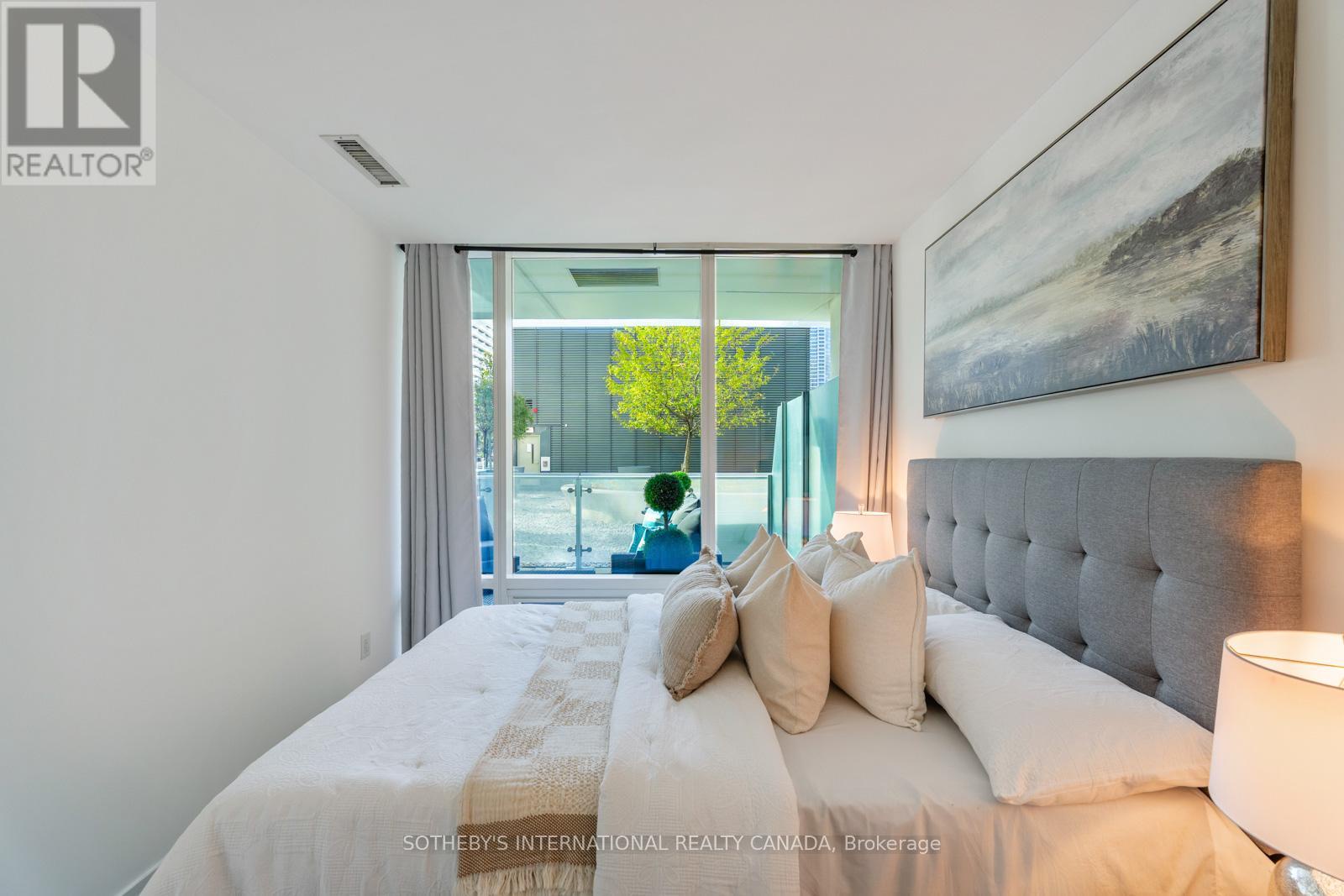 303 - 1 Bloor Street E, Toronto (church-yonge Corridor), Ontario