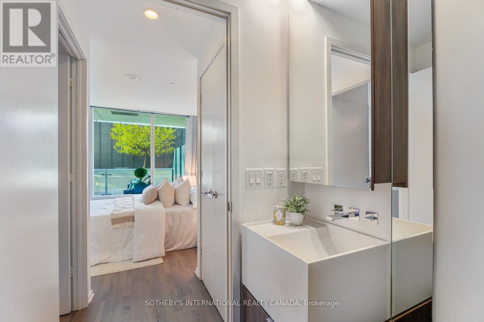 303 - 1 Bloor Street E, Toronto (church-yonge Corridor), Ontario