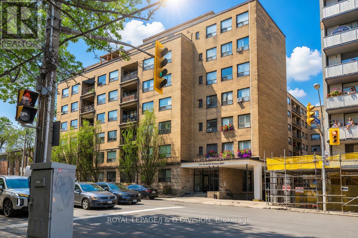 716 - 660 Eglinton Avenue W, Toronto (forest Hill North), Ontario