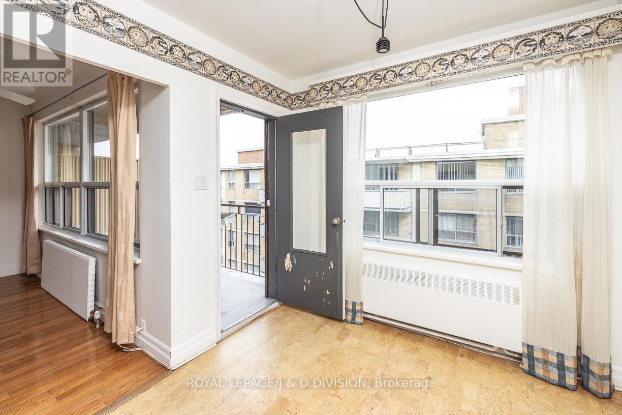 716 - 660 Eglinton Avenue W, Toronto (forest Hill North), Ontario