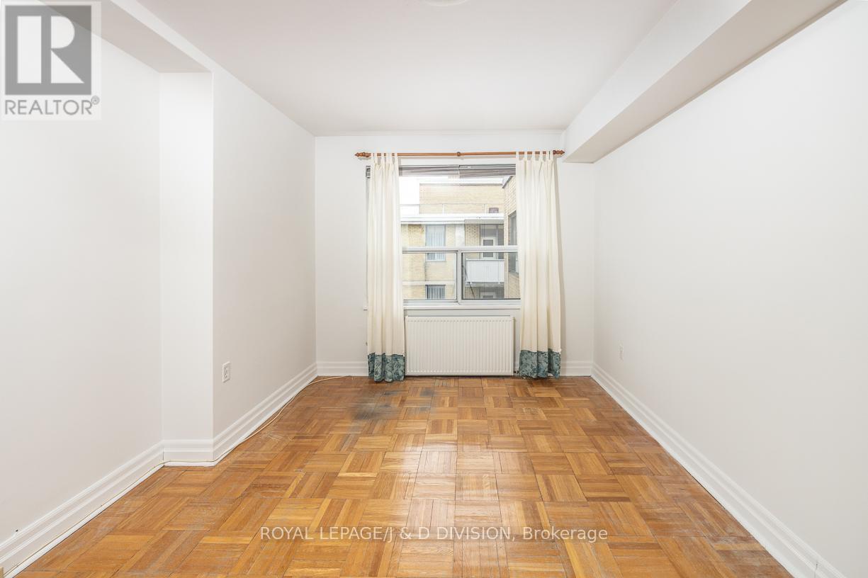 716 - 660 Eglinton Avenue W, Toronto (forest Hill North), Ontario