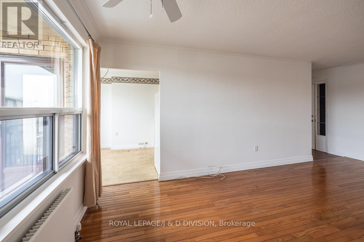 716 - 660 Eglinton Avenue W, Toronto (forest Hill North), Ontario