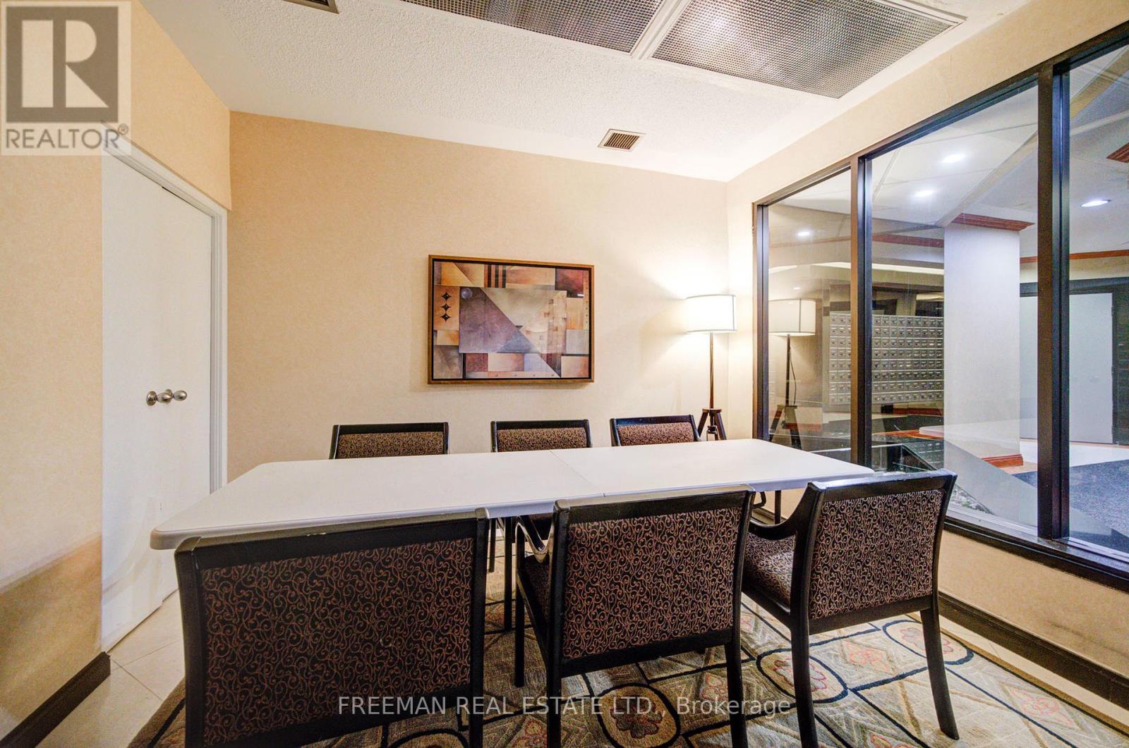 2405 - 633 Bay Street, Toronto (bay Street Corridor), Ontario