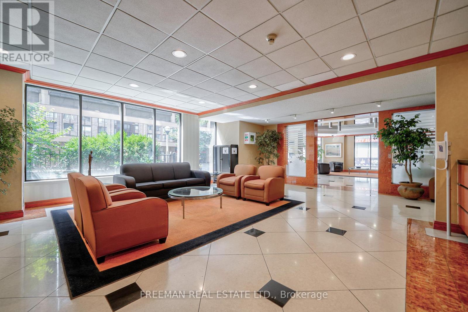 2405 - 633 Bay Street, Toronto (bay Street Corridor), Ontario