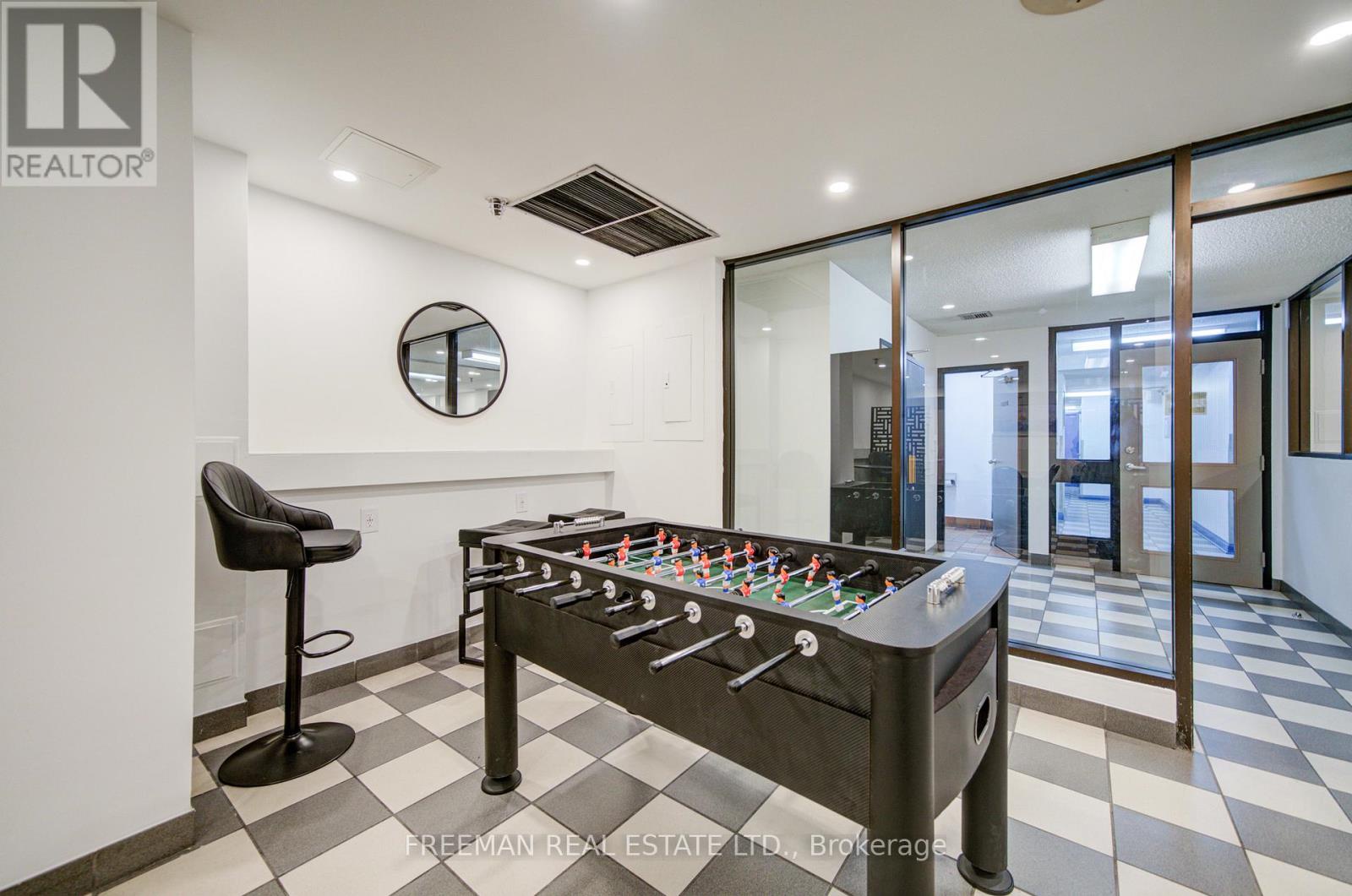 2405 - 633 Bay Street, Toronto (bay Street Corridor), Ontario