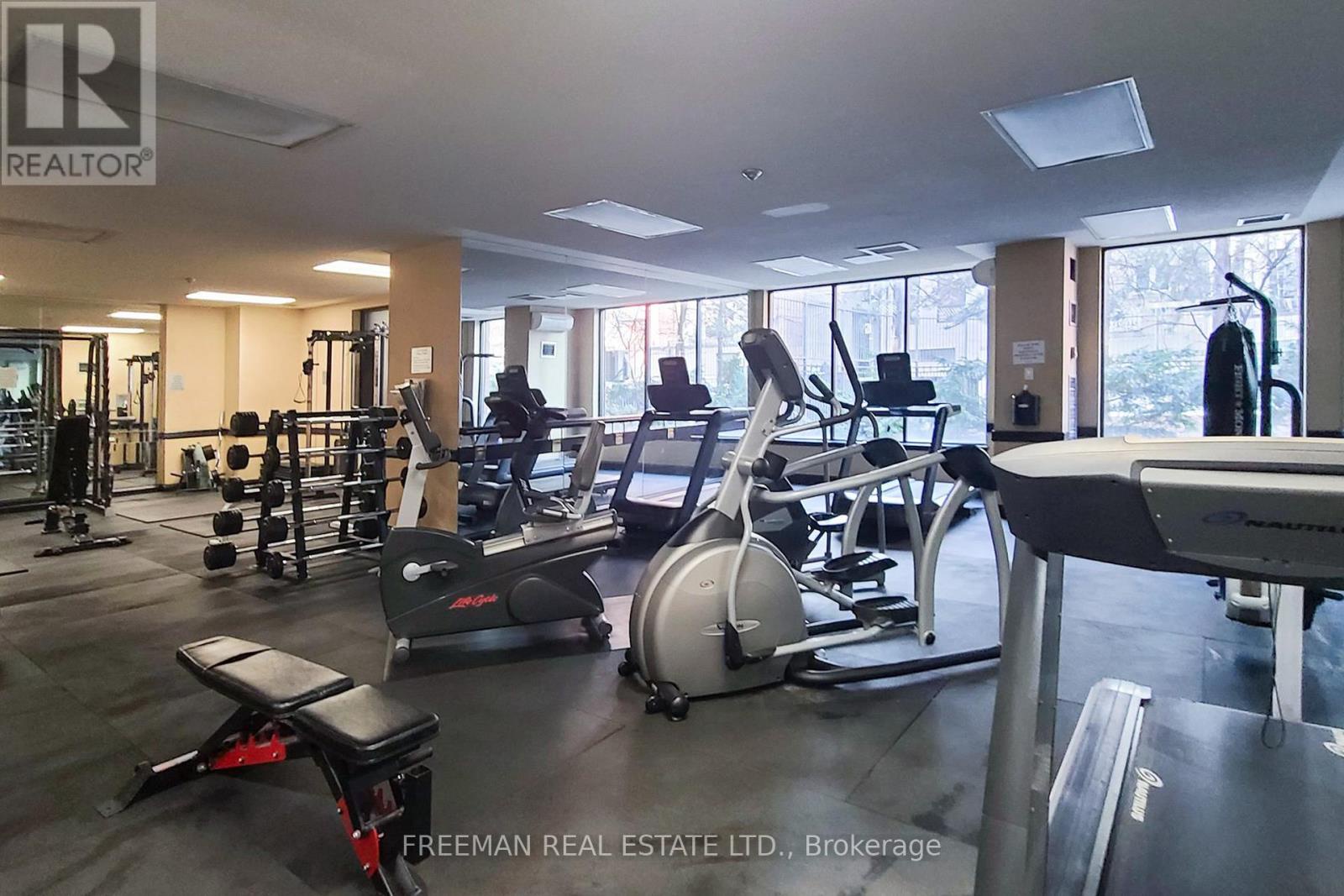 2405 - 633 Bay Street, Toronto (bay Street Corridor), Ontario