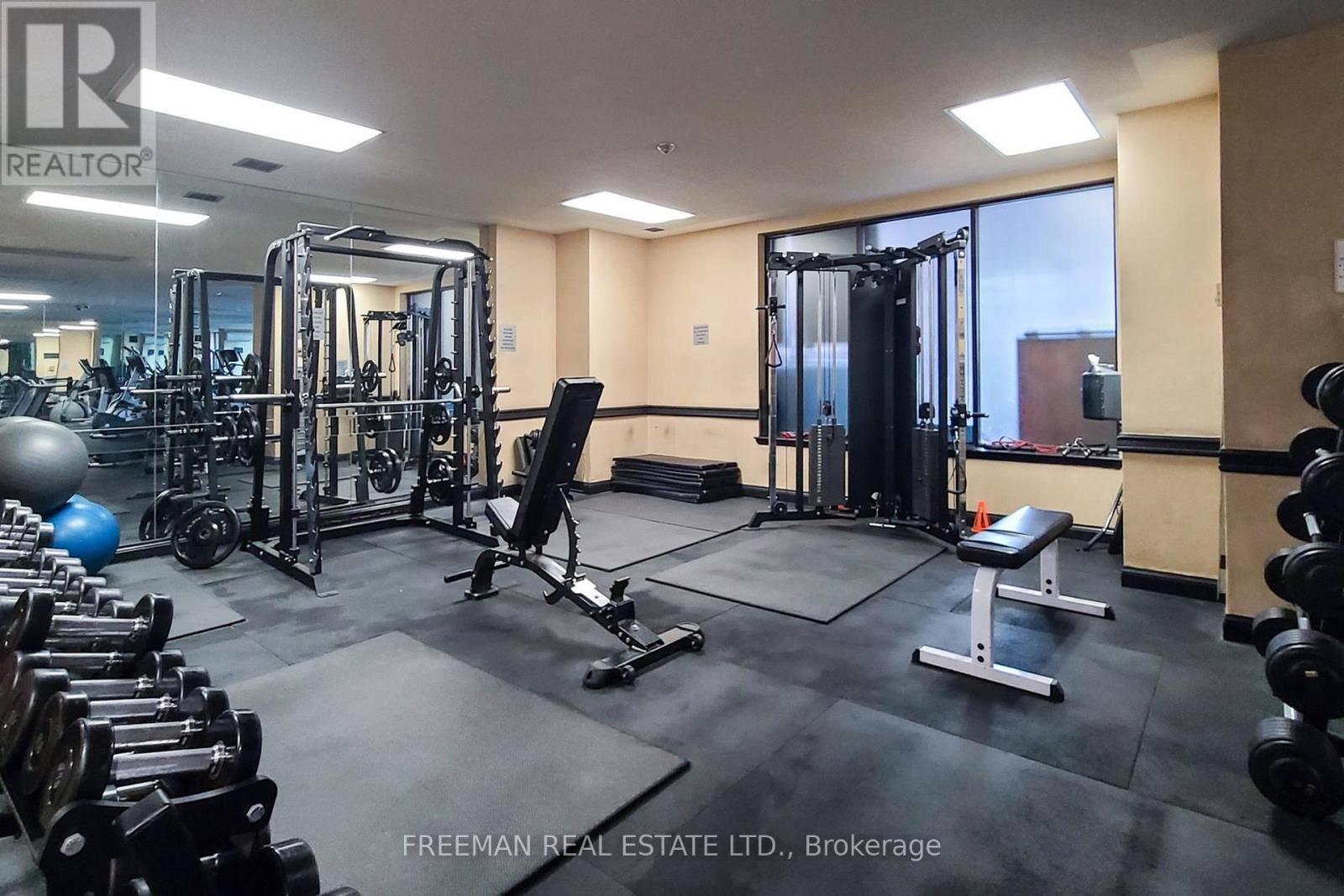 2405 - 633 Bay Street, Toronto (bay Street Corridor), Ontario