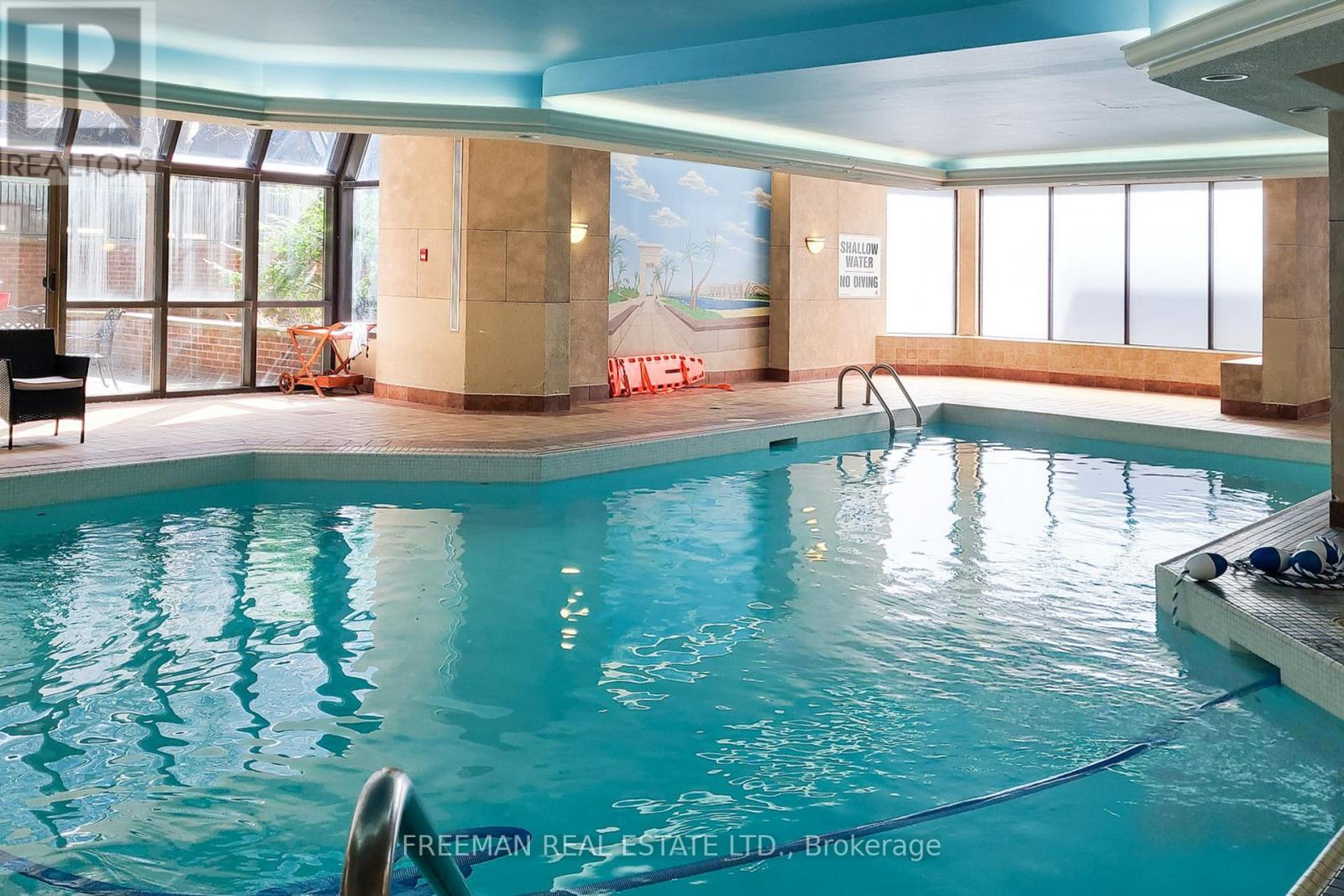 2405 - 633 Bay Street, Toronto (bay Street Corridor), Ontario