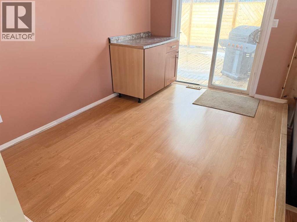 5014 51 Street, Islay, Alberta