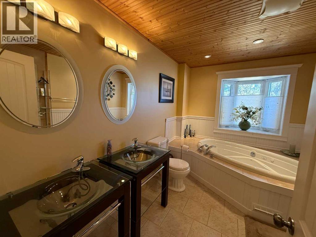 5014 51 Street, Islay, Alberta