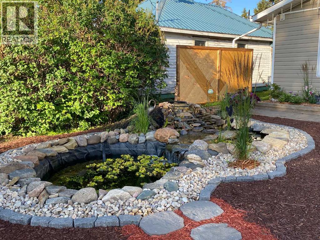 5014 51 Street, Islay, Alberta