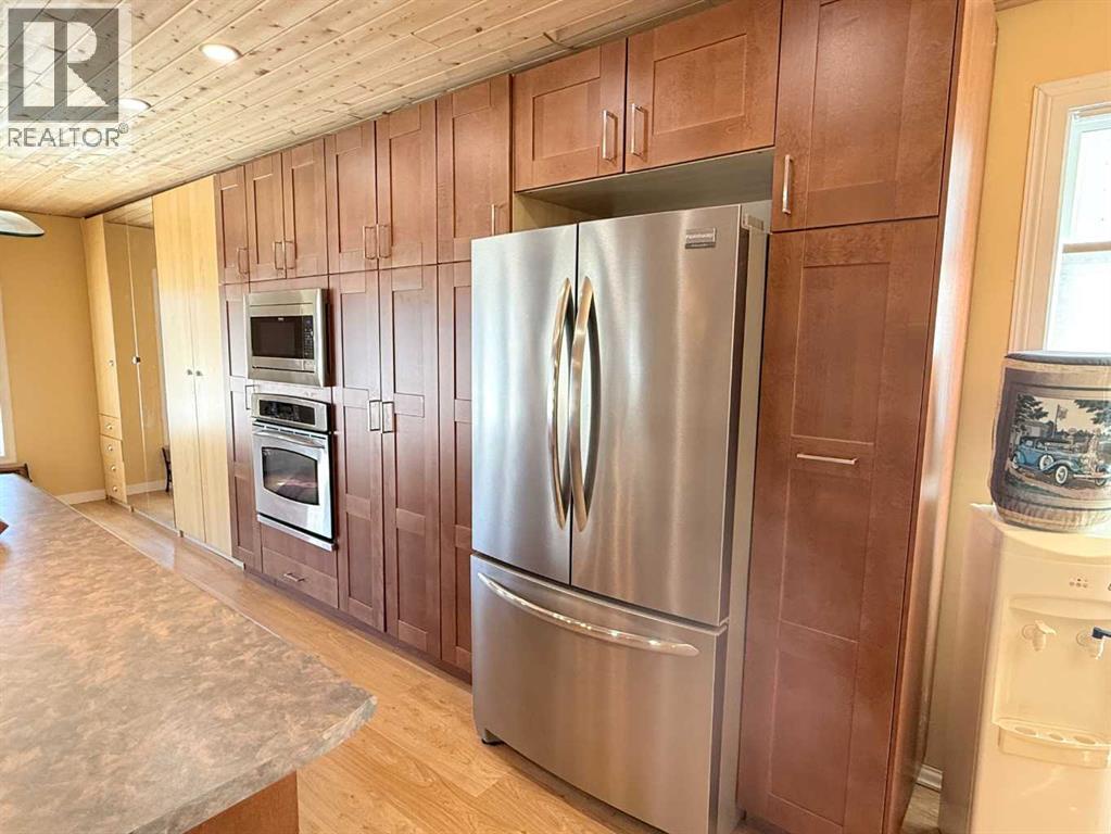 5014 51 Street, Islay, Alberta