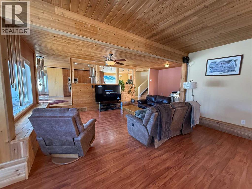 5014 51 Street, Islay, Alberta