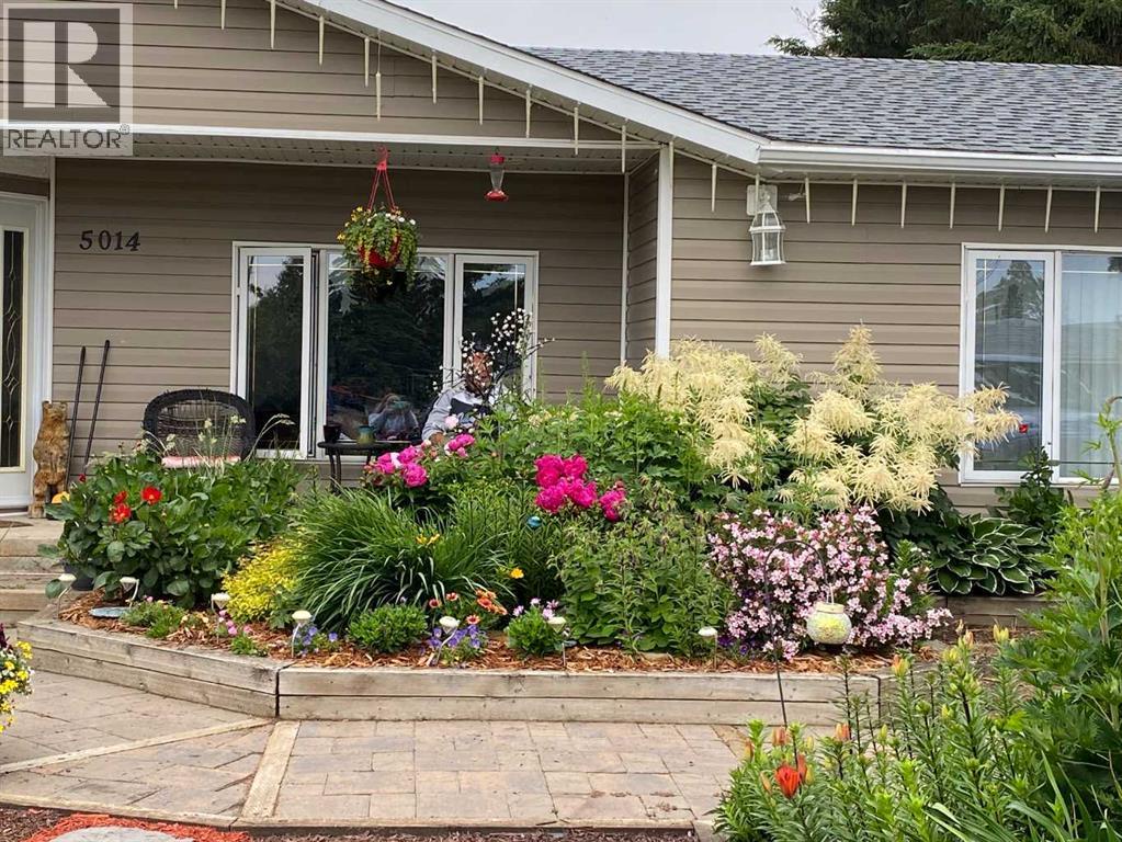 5014 51 Street, Islay, Alberta