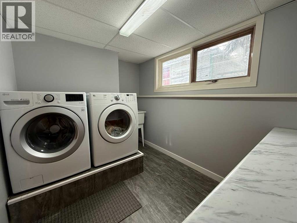 5014 51 Street, Islay, Alberta