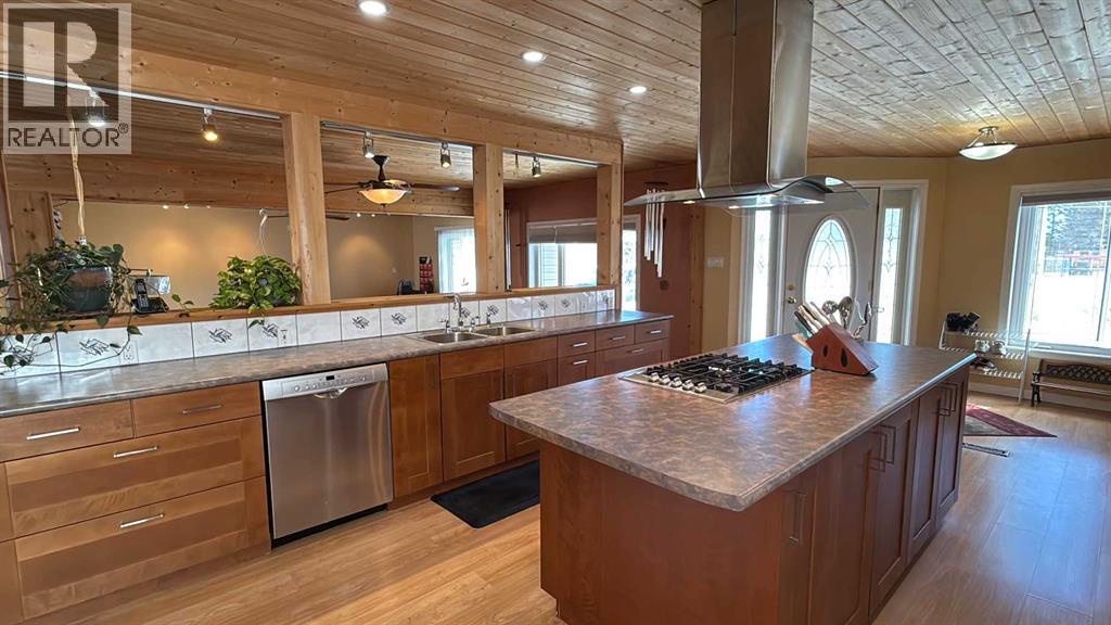 5014 51 Street, Islay, Alberta