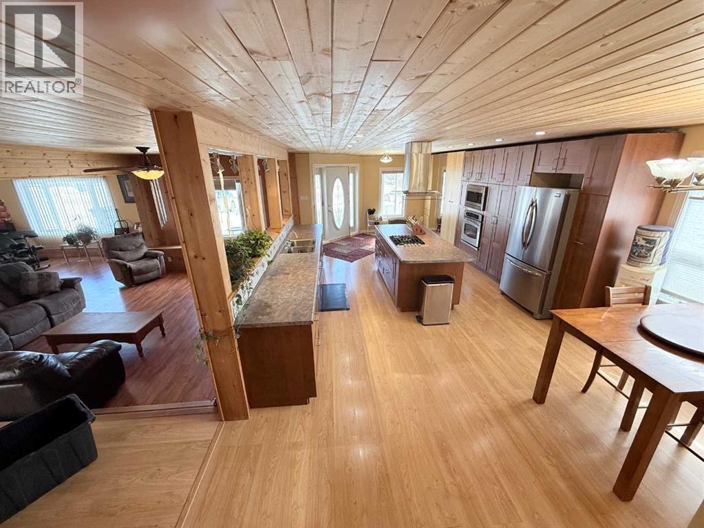 5014 51 Street, Islay, Alberta