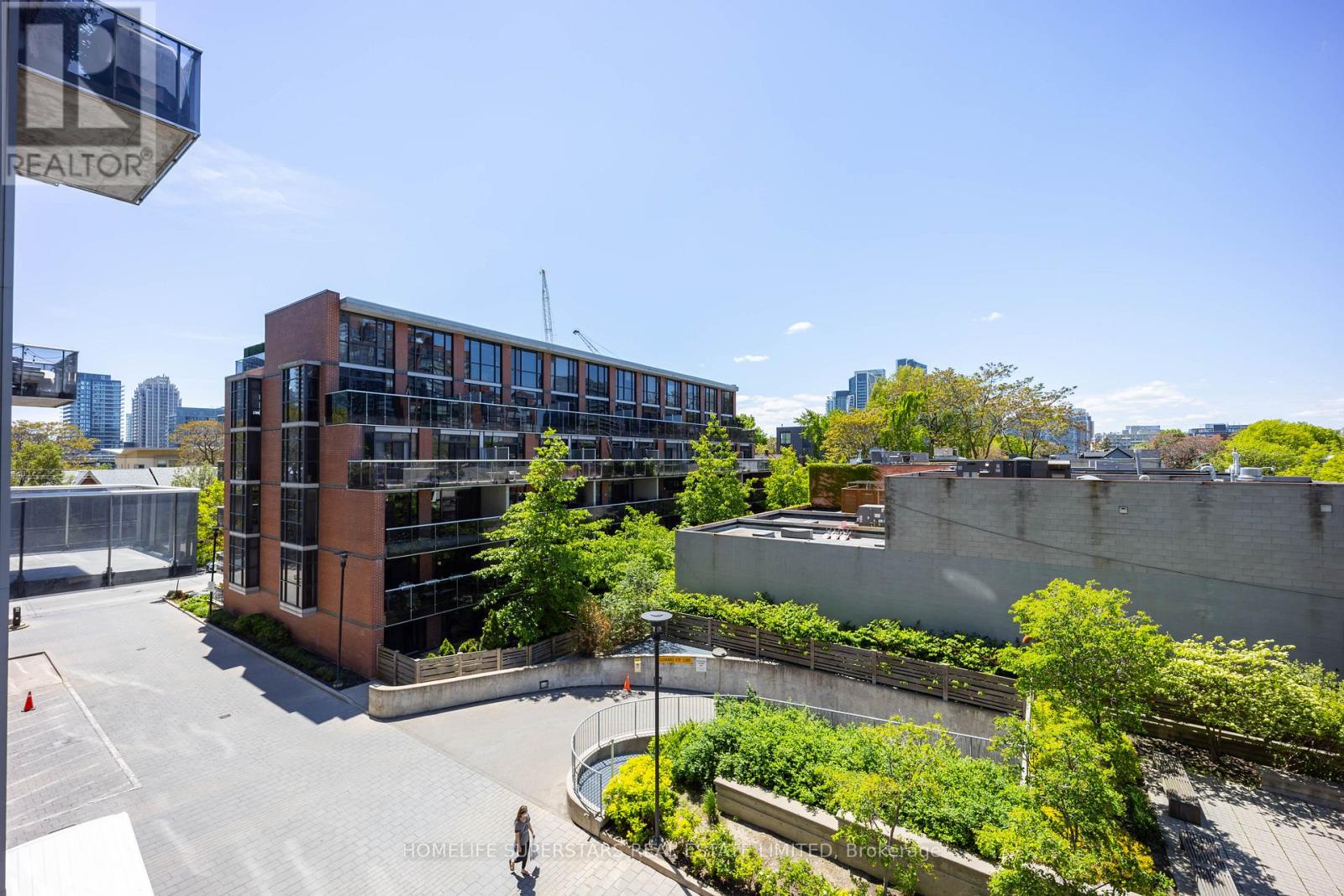 303 - 60 Bathurst Street, Toronto (niagara), Ontario