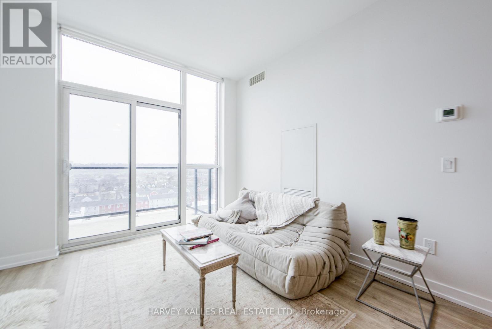 1001 - 2300 St Clair Avenue W, Toronto (junction Area), Ontario