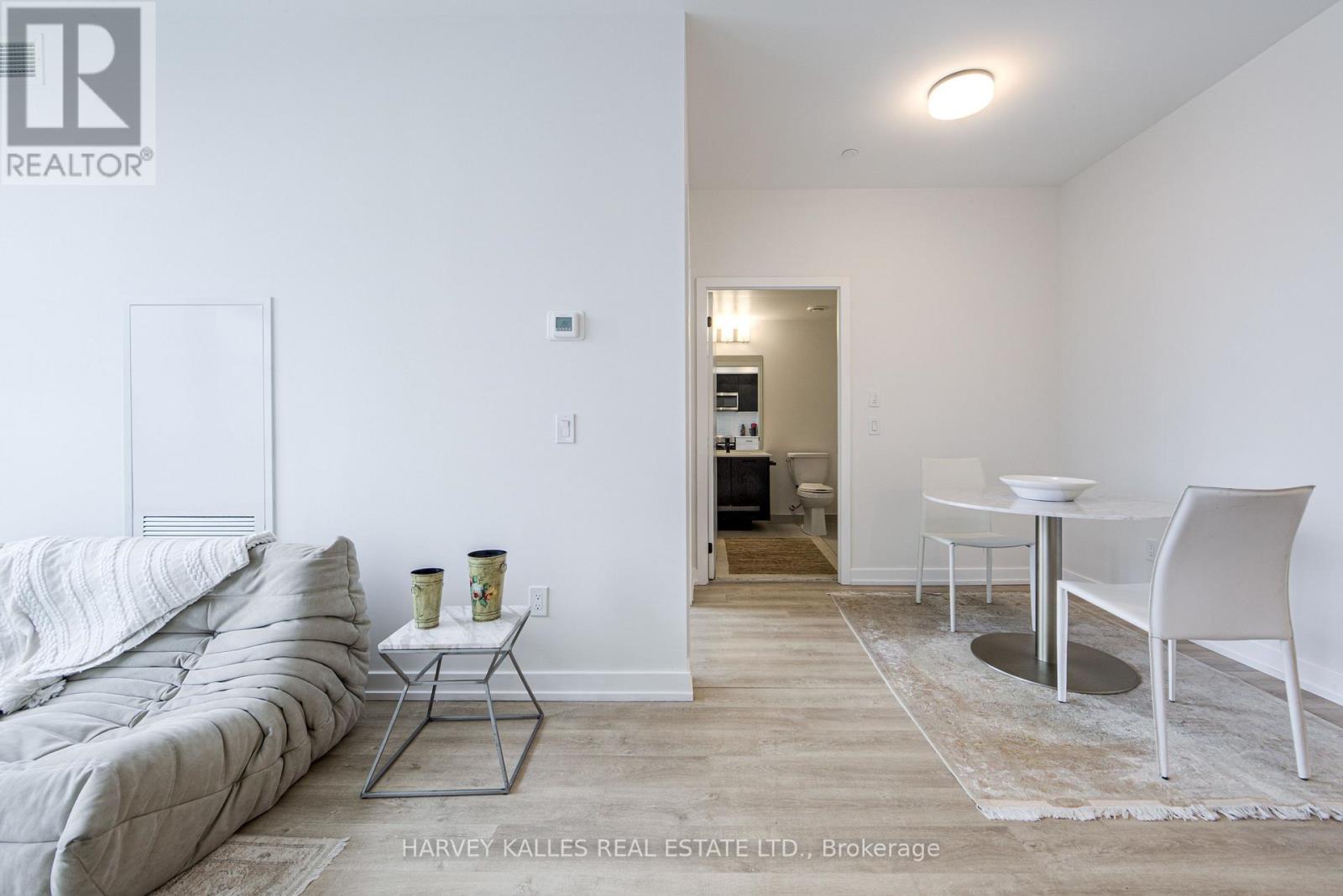 1001 - 2300 St Clair Avenue W, Toronto (junction Area), Ontario