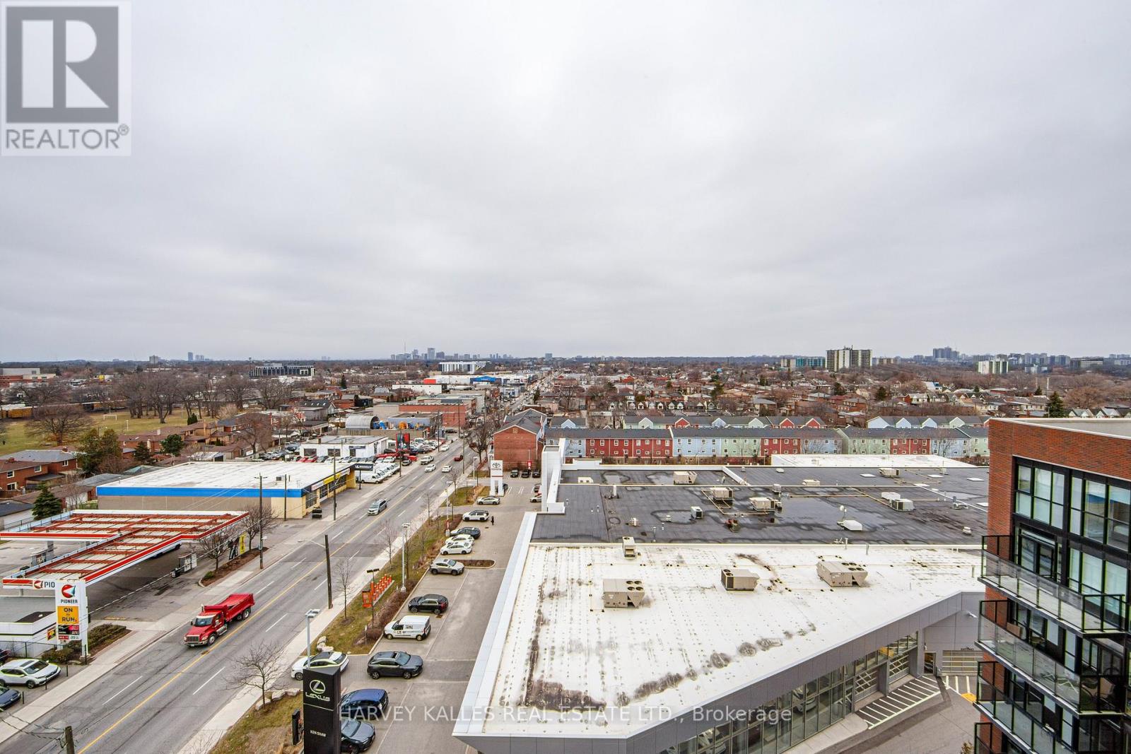 1001 - 2300 St Clair Avenue W, Toronto (junction Area), Ontario