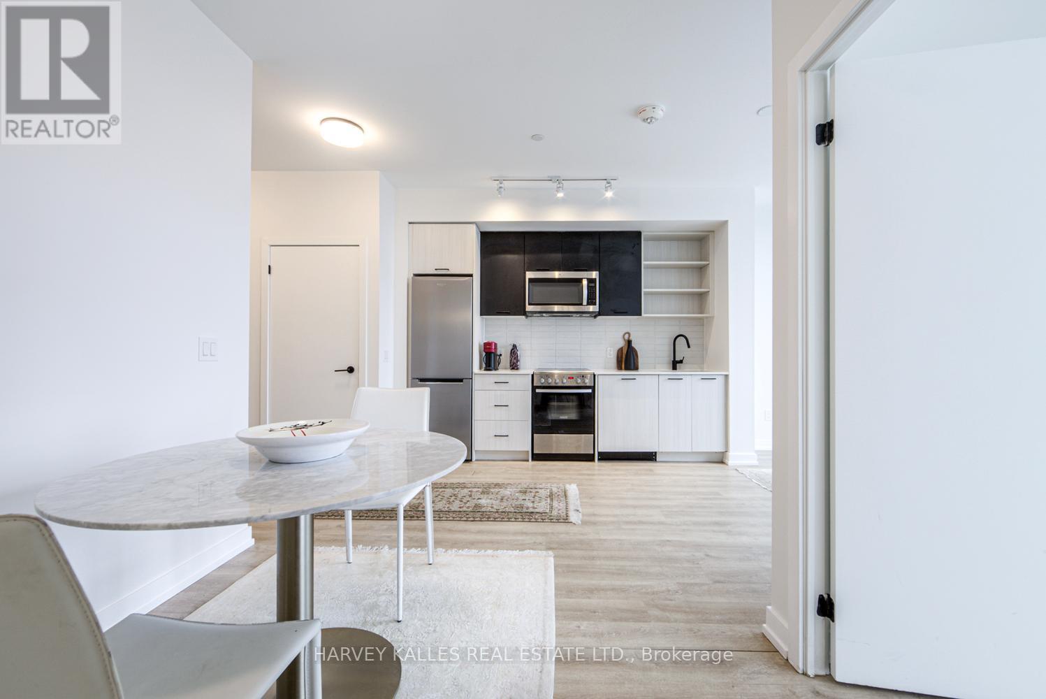 1001 - 2300 St Clair Avenue W, Toronto (junction Area), Ontario