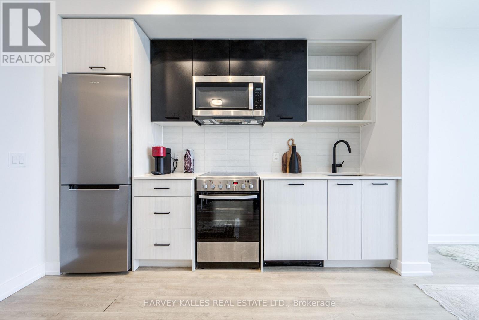 1001 - 2300 St Clair Avenue W, Toronto (junction Area), Ontario