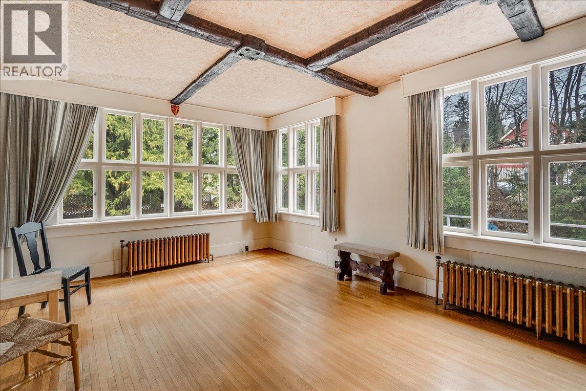 1107 Robertson Avenue, Nelson, British Columbia