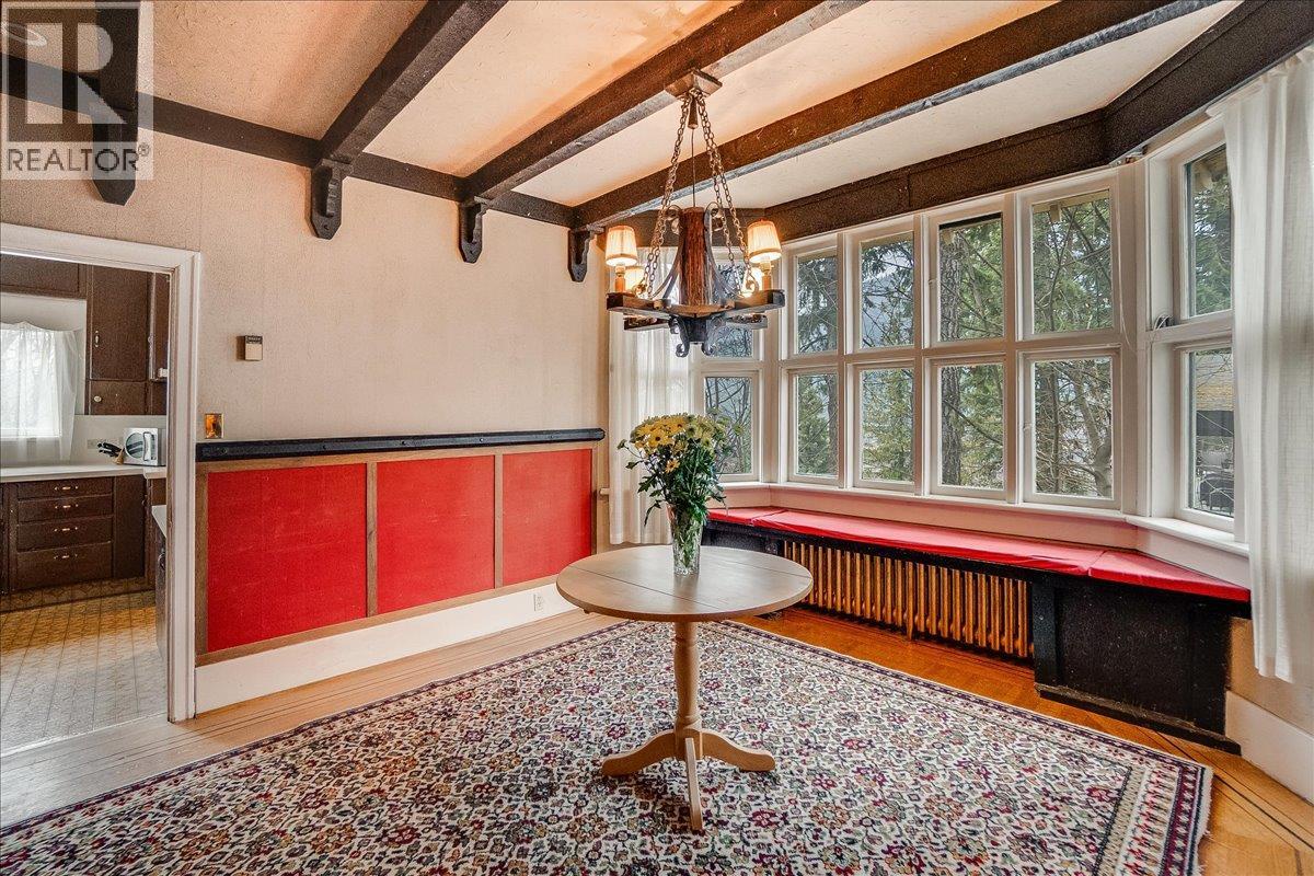 1107 Robertson Avenue, Nelson, British Columbia